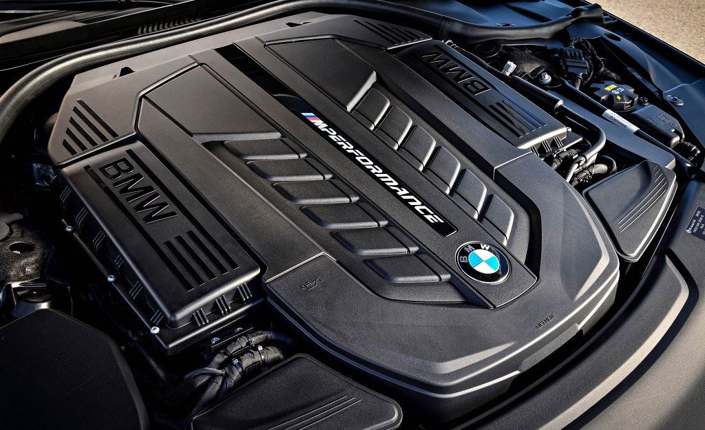 BMW Launched New M760i xDrive Model 2017 