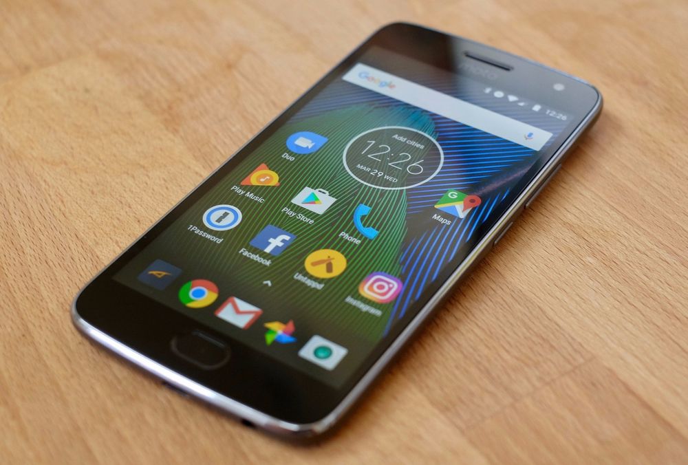 Analyzing Review On Motorola Moto G5 Plus Smartphone