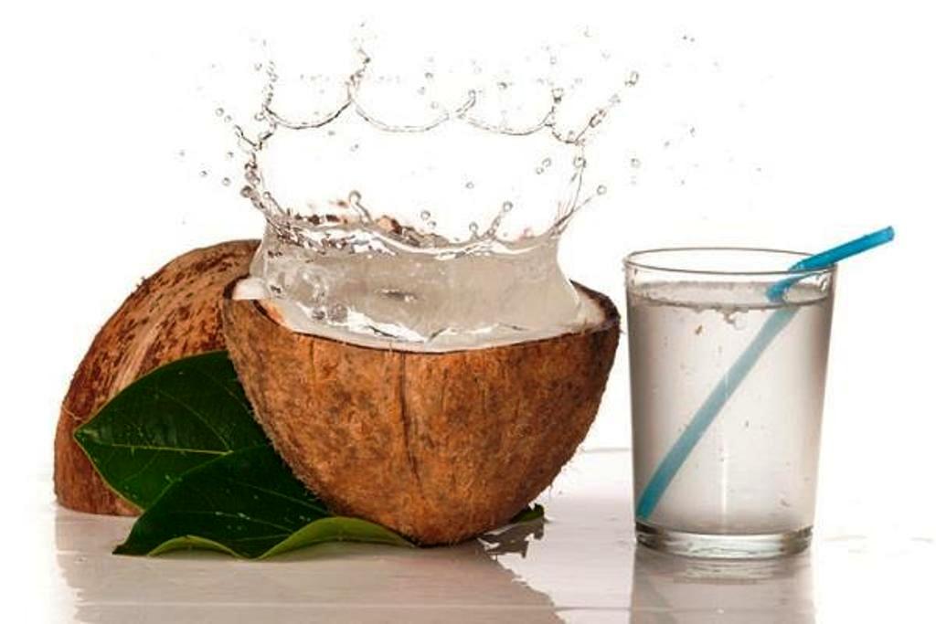 Get The Flat Stomach In Only 14 Days With Coconut Water