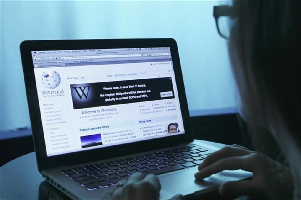 A Former Facebook Engineer Creates An Unofficial Wikipedia About Dark Web ebuddynews