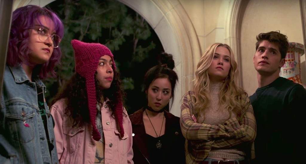 The New Fiction Series Runaways Is Mix With Teen Drama And Superheroes ebuddynews