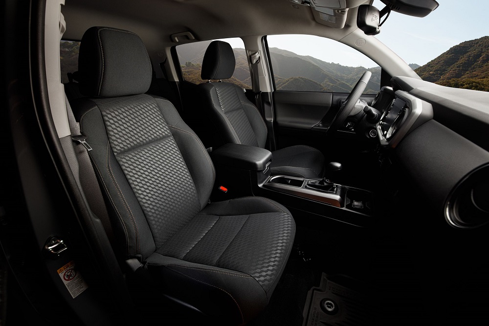 Toyota tacoma 2024 interior and technology-ebuddynews